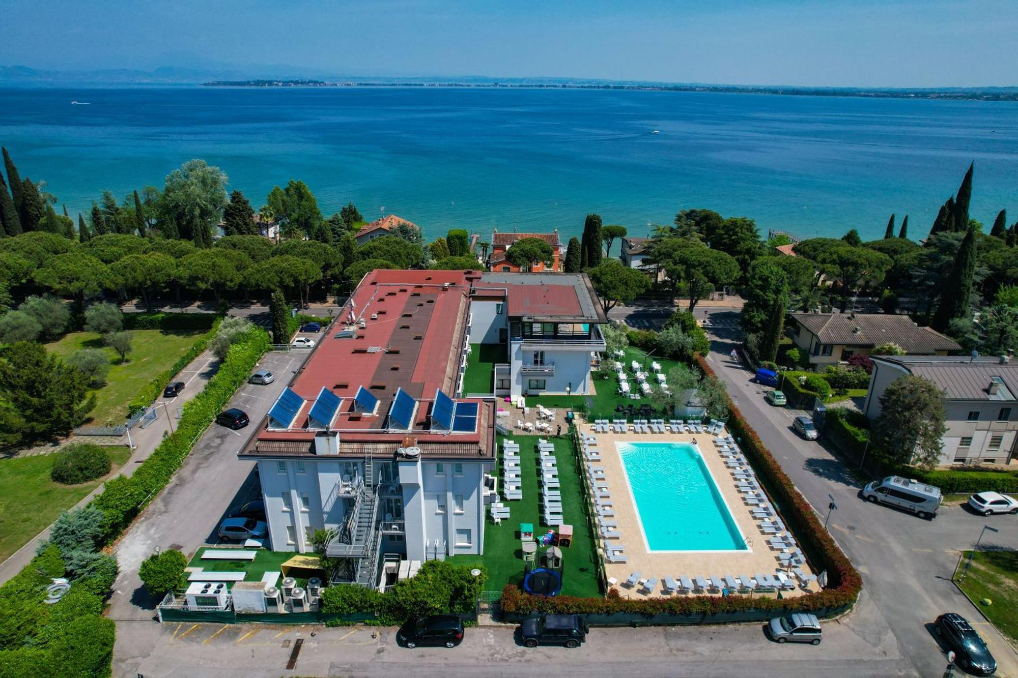 Hotel Oliveto Desenzano del Garda Dış mekan fotoğraf