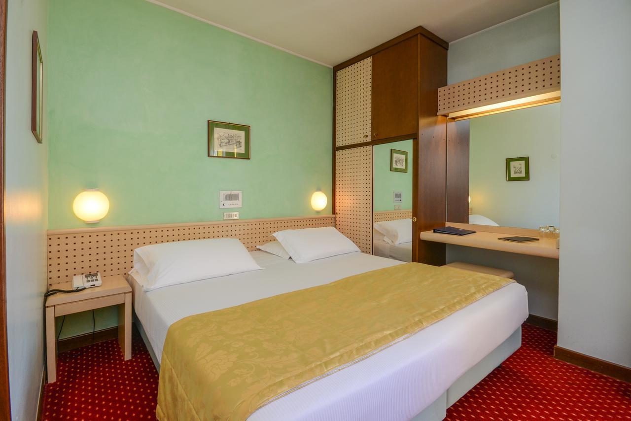 Hotel Oliveto Desenzano del Garda Dış mekan fotoğraf